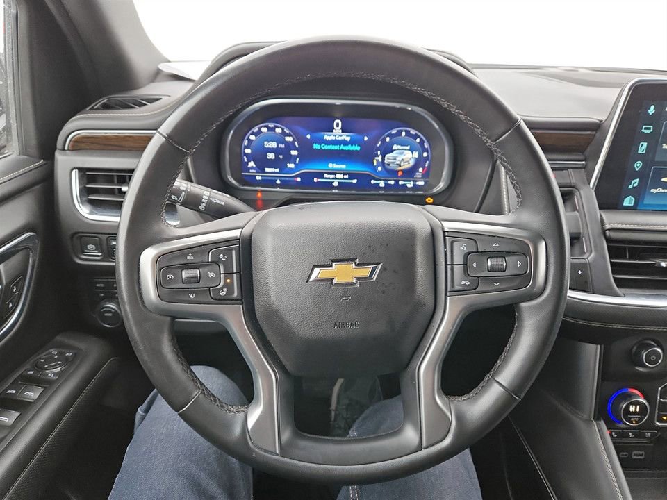 Used 2023 Chevrolet Suburban Premier image 14