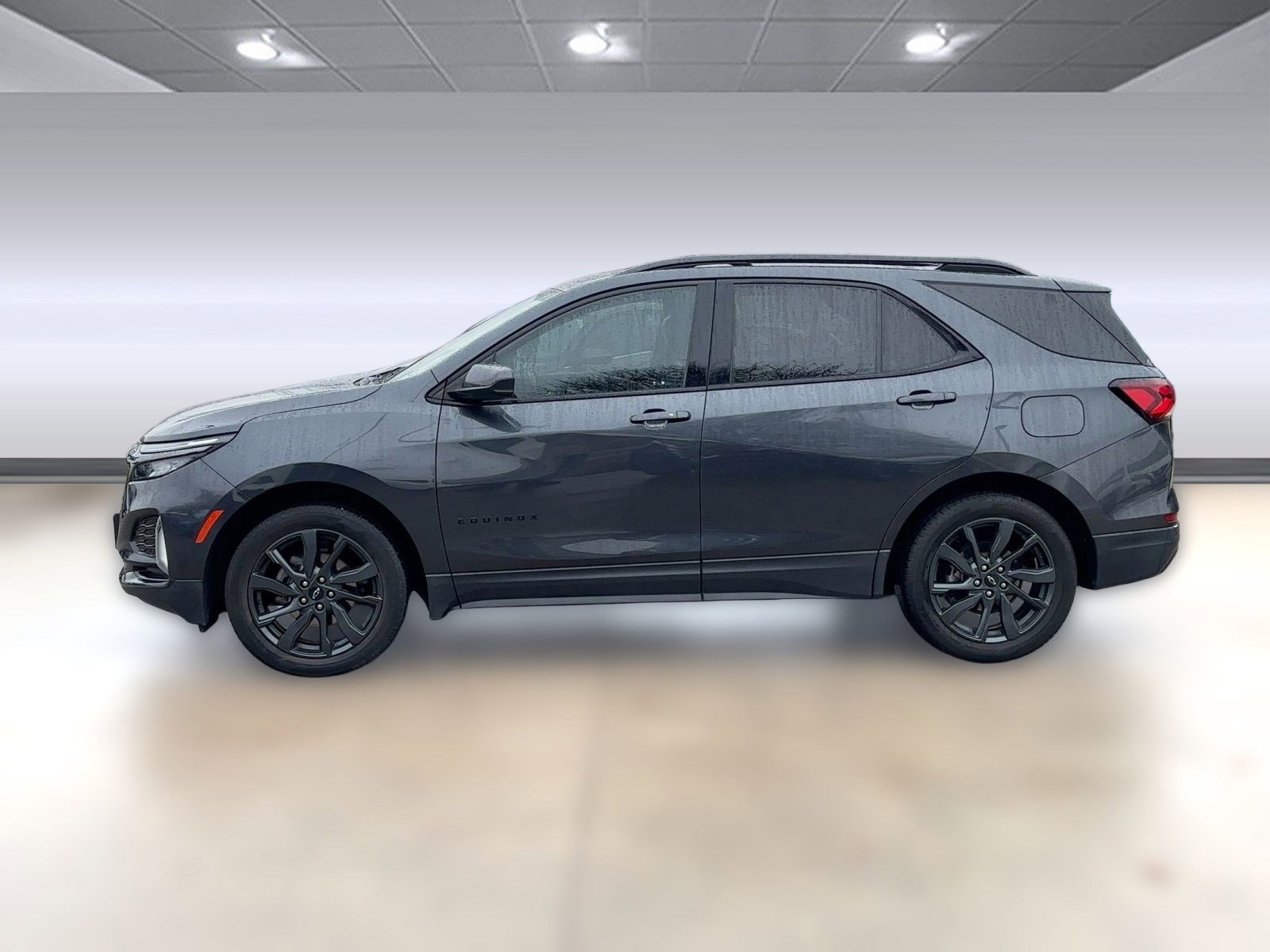 Used 2023 Chevrolet Equinox RS image 2