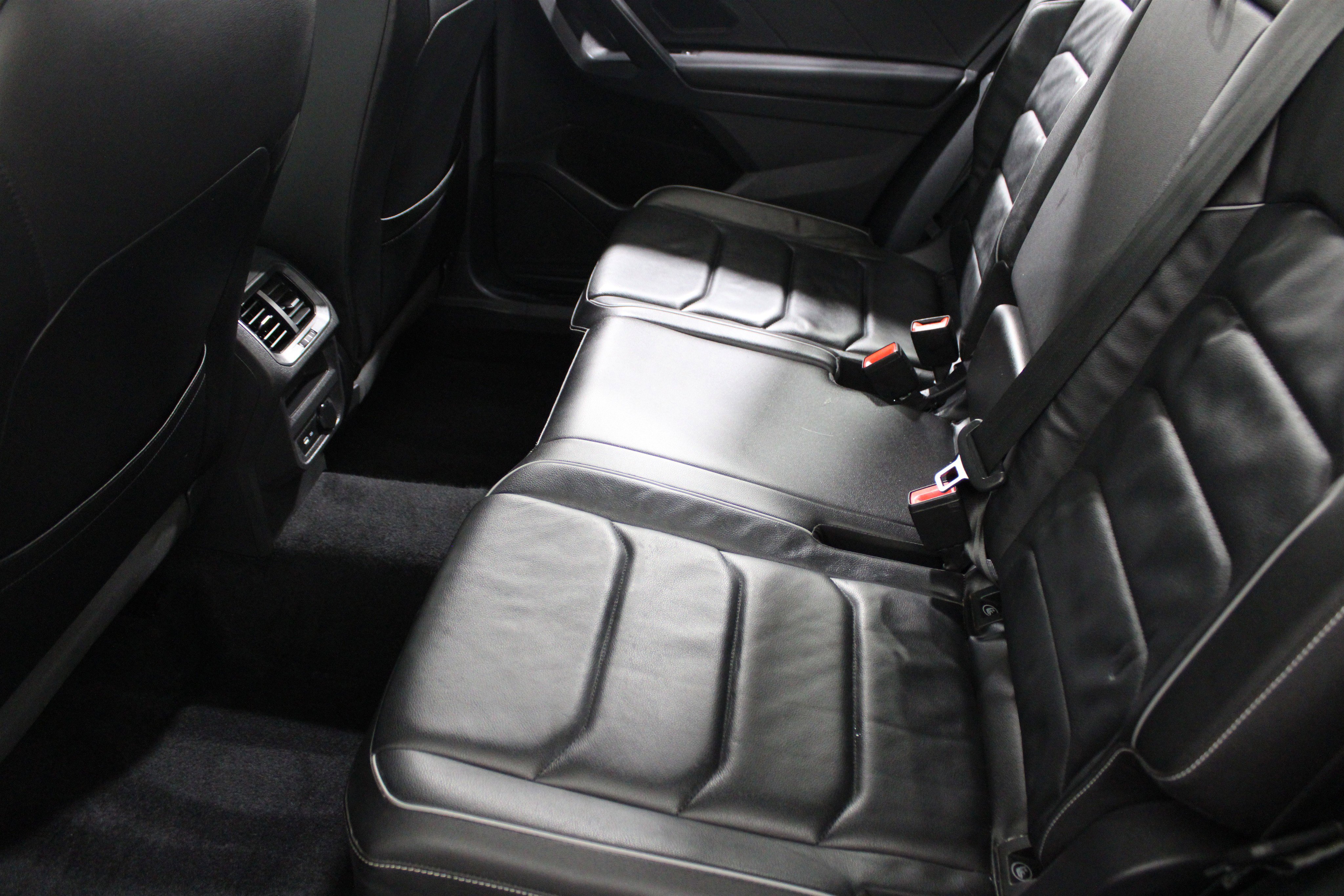 Used 2021 Volkswagen Tiguan SEL Premium R-Line AWD/4WD image 22