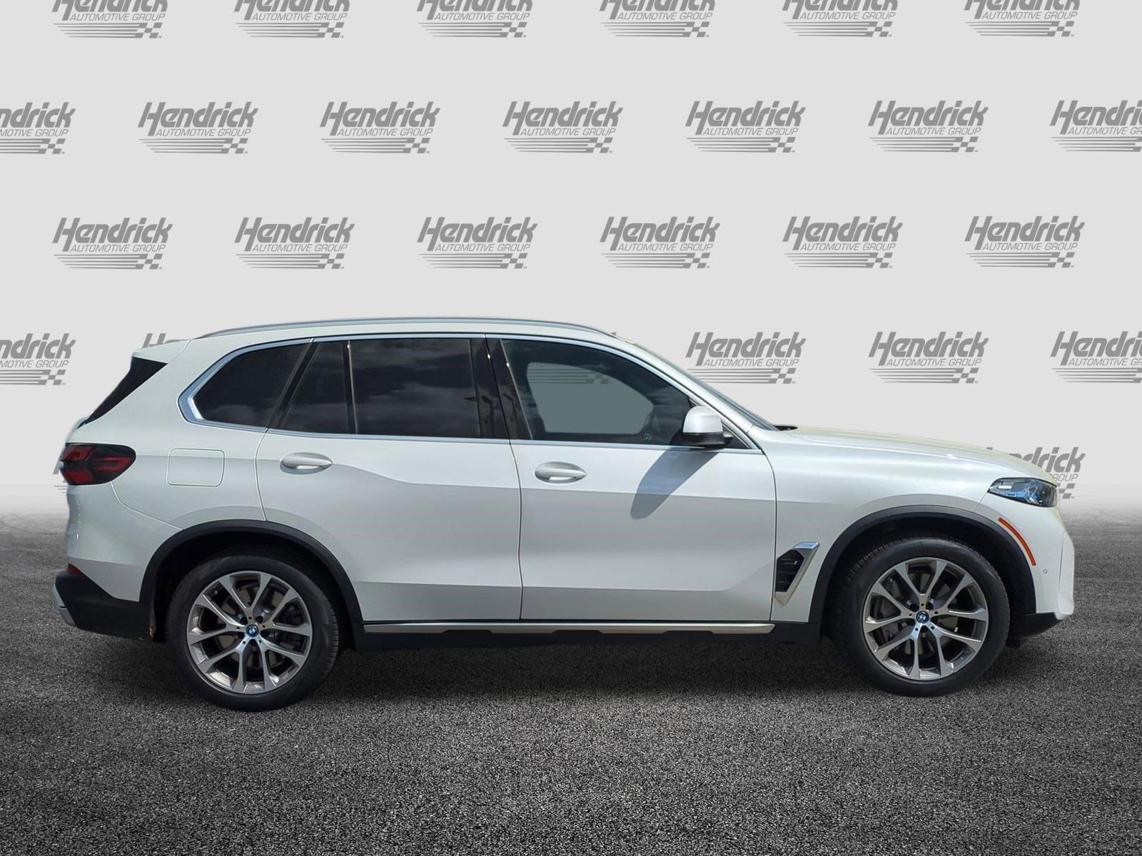 Certified 2024 BMW X5 xDrive50e w/ Premium Package image 11