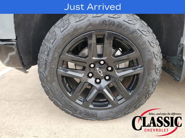 Used 2024 Chevrolet Silverado 1500 LT Trail Boss w/ Convenience Package II image 12