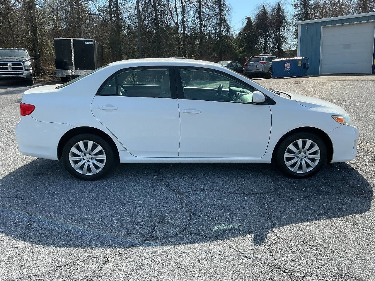 Used 2012 Toyota Corolla LE image 5
