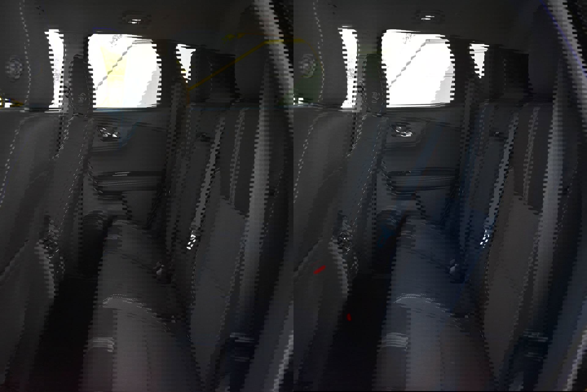 Used 2023 Chevrolet Blazer LT w/ Convenience Package image 17