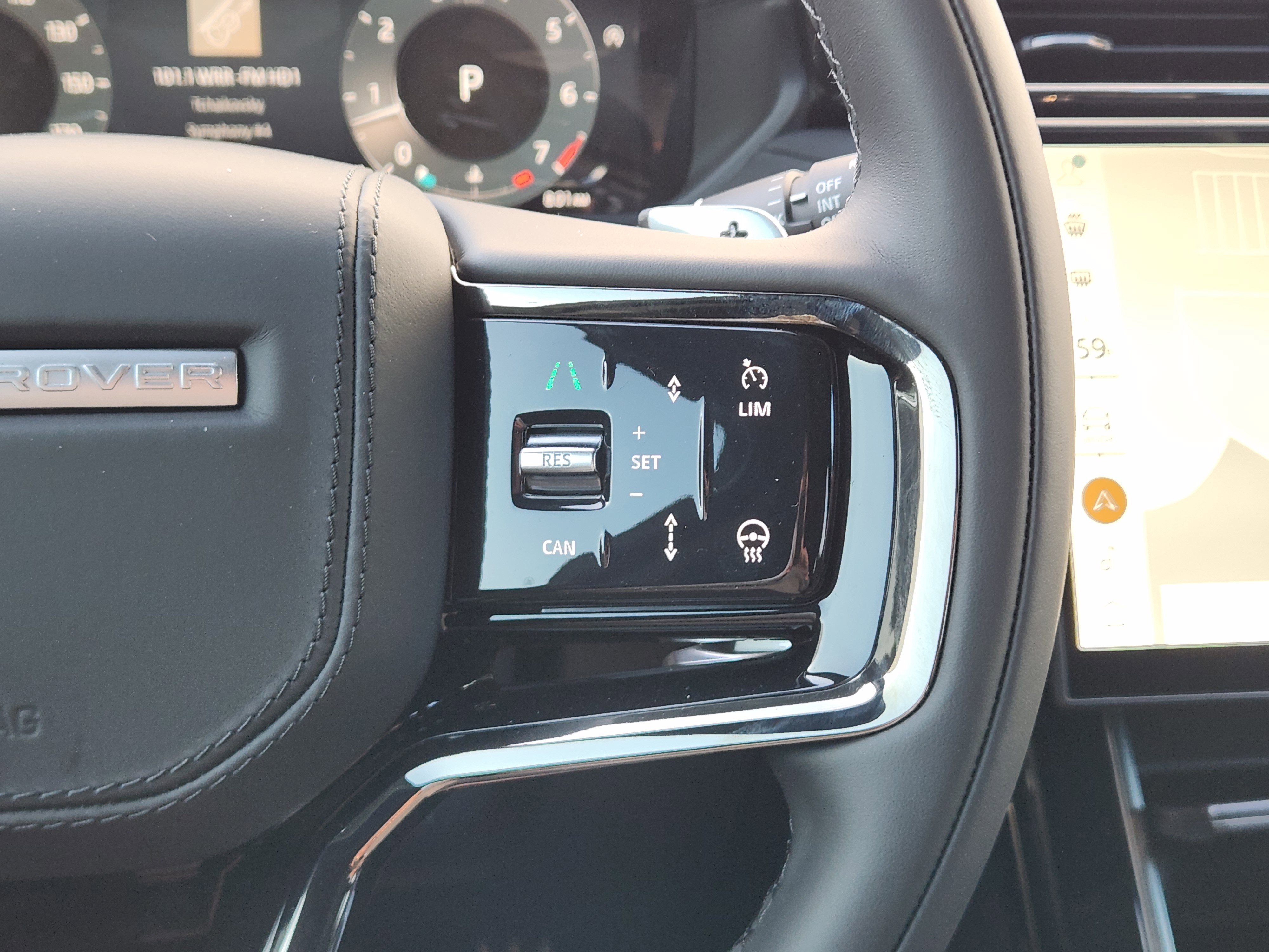 New 2026 Land Rover Range Rover Velar Dynamic SE image 28
