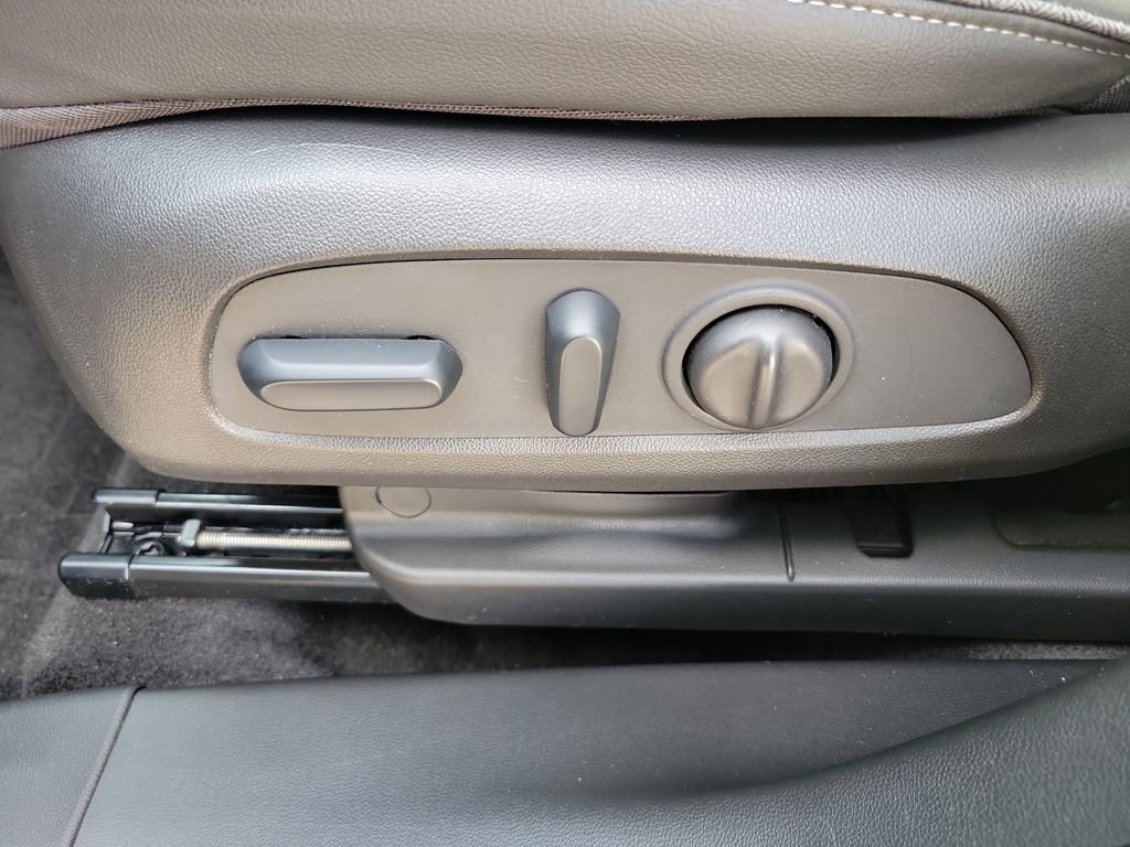 Used 2023 Buick Encore GX Essence w/ Experience Buick Package AWD/4WD image 18