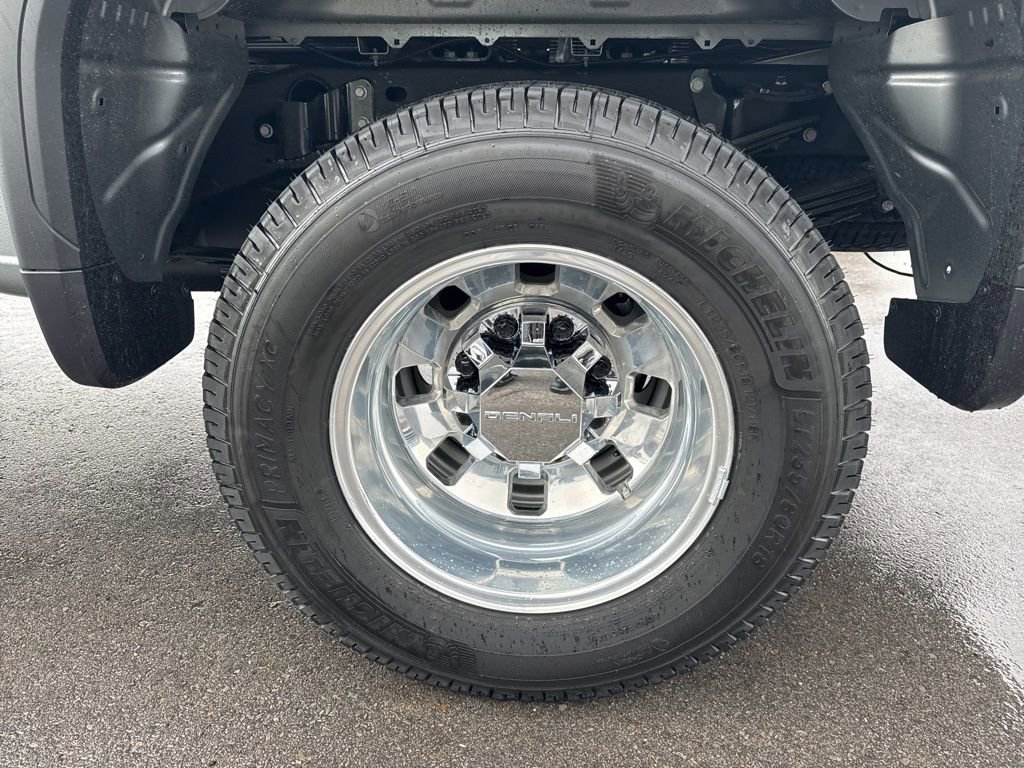 New 2026 GMC Sierra 3500 Denali Ultimate image 31