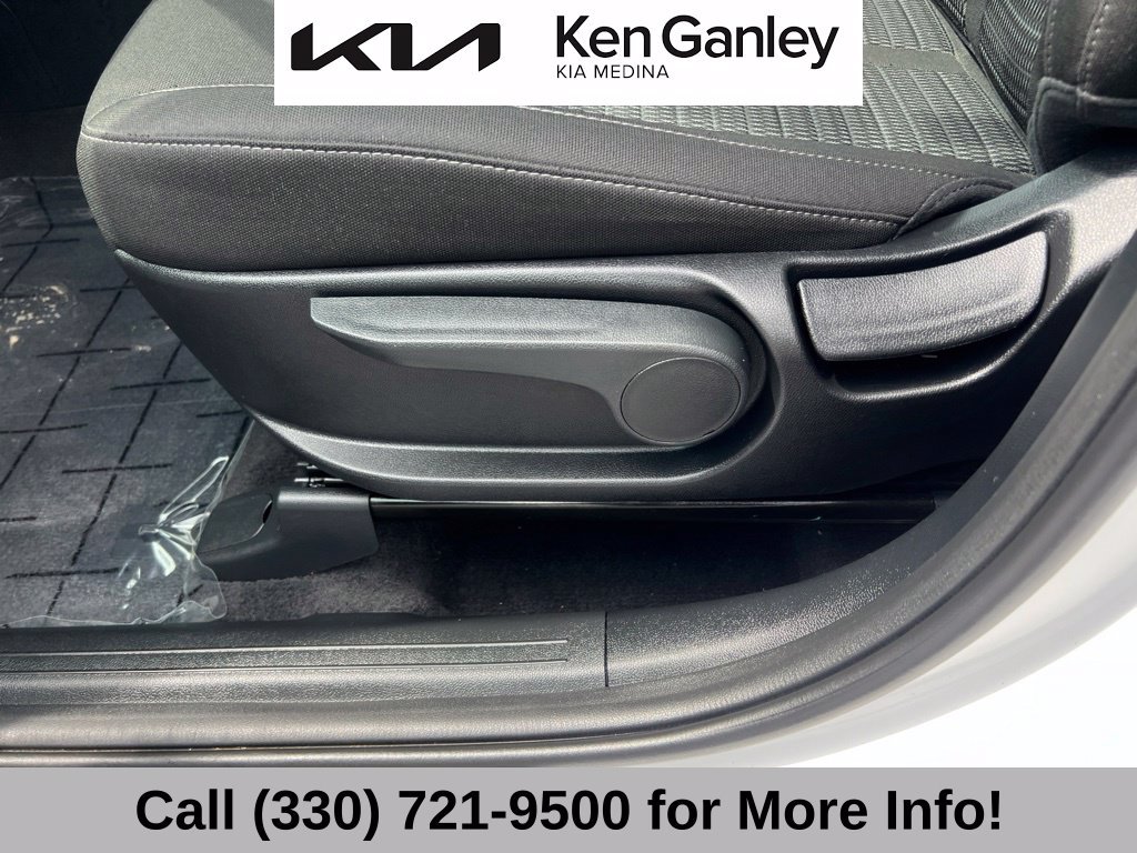 Certified 2026 Kia Sorento LX FWD image 26