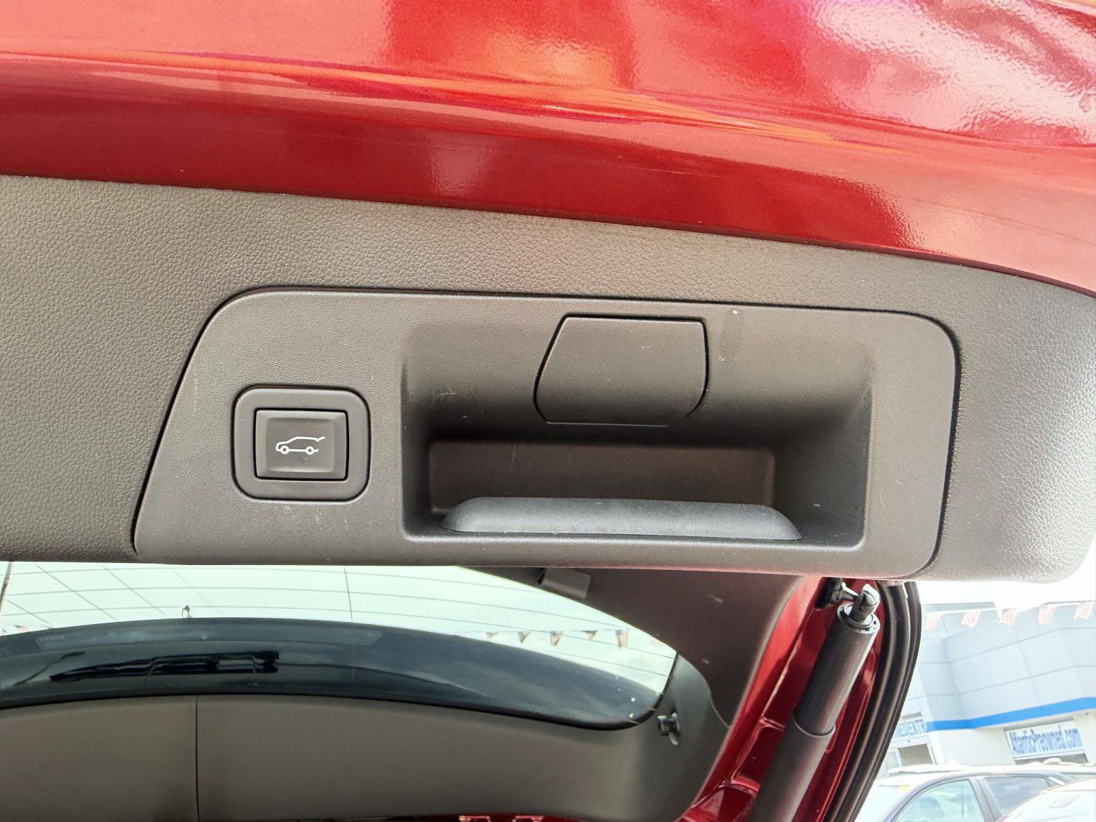 Certified 2023 Buick Envision Essence AWD/4WD image 7
