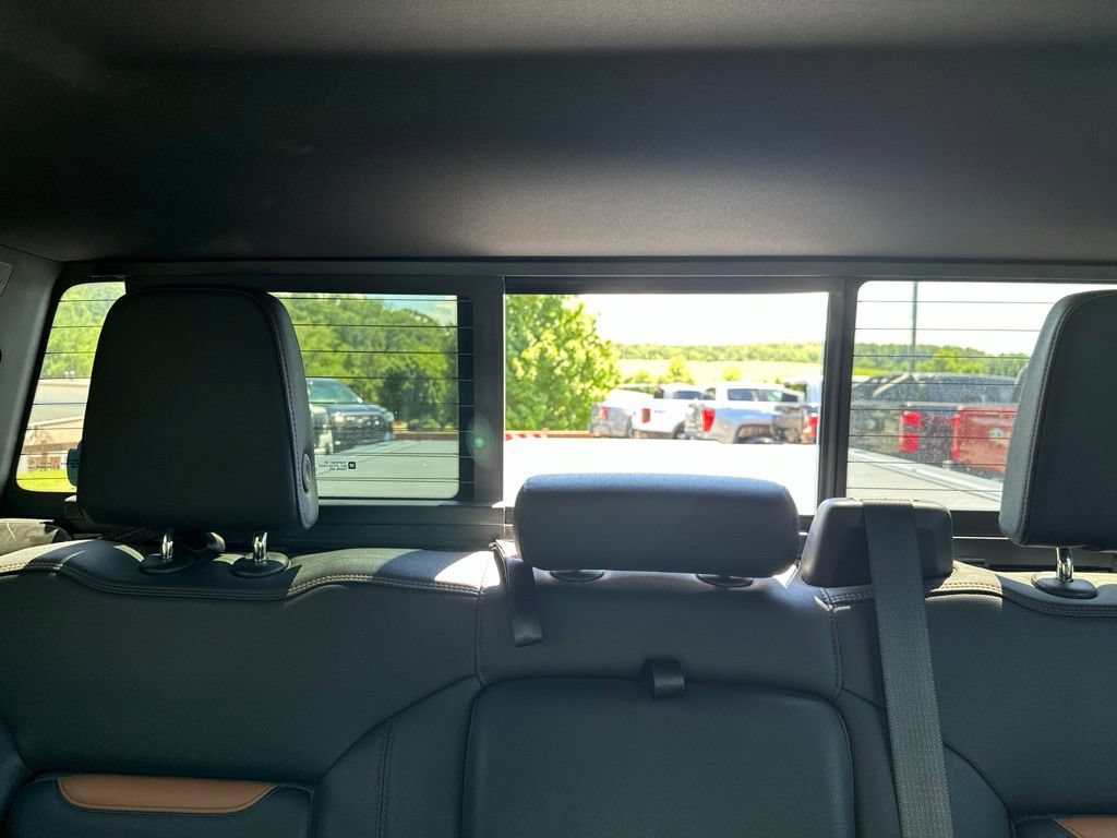 Used 2023 GMC Sierra 1500 AT4 w/ AT4 Premium Package AWD/4WD image 33
