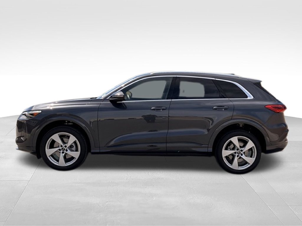 Used 2025 Audi Q5 Premium Plus AWD/4WD image 11