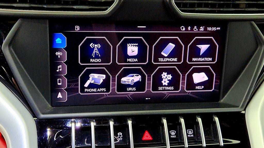 Used 2019 Lamborghini Urus AWD/4WD image 25