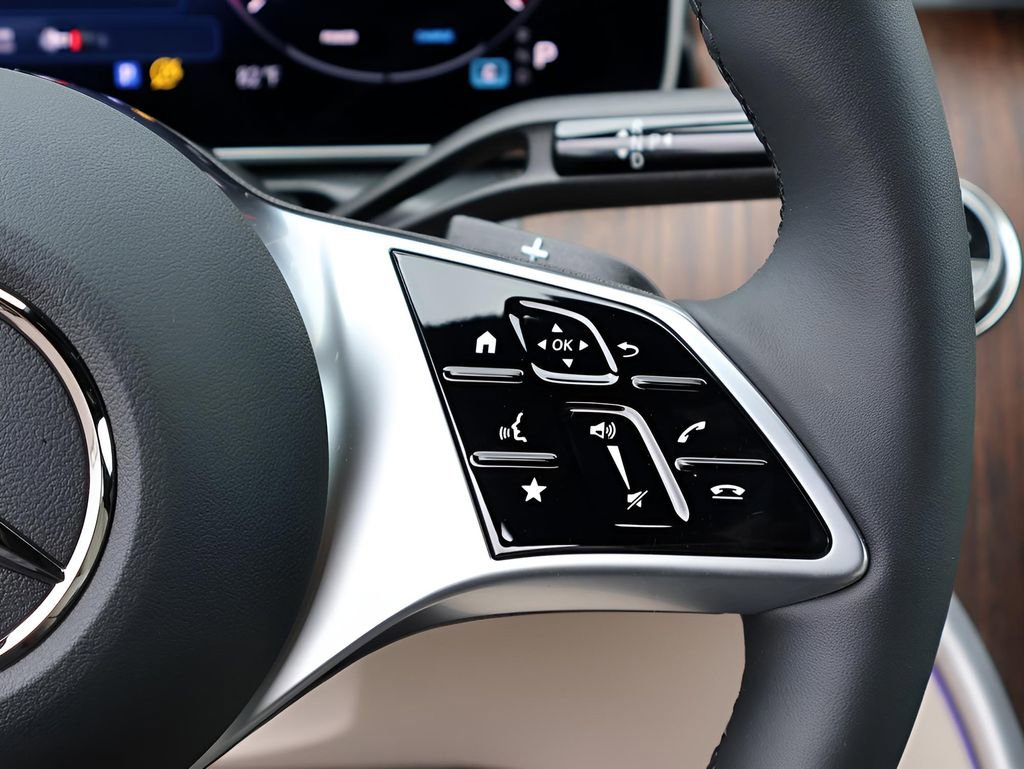 Certified 2025 Mercedes-Benz C 300 4MATIC Sedan image 34