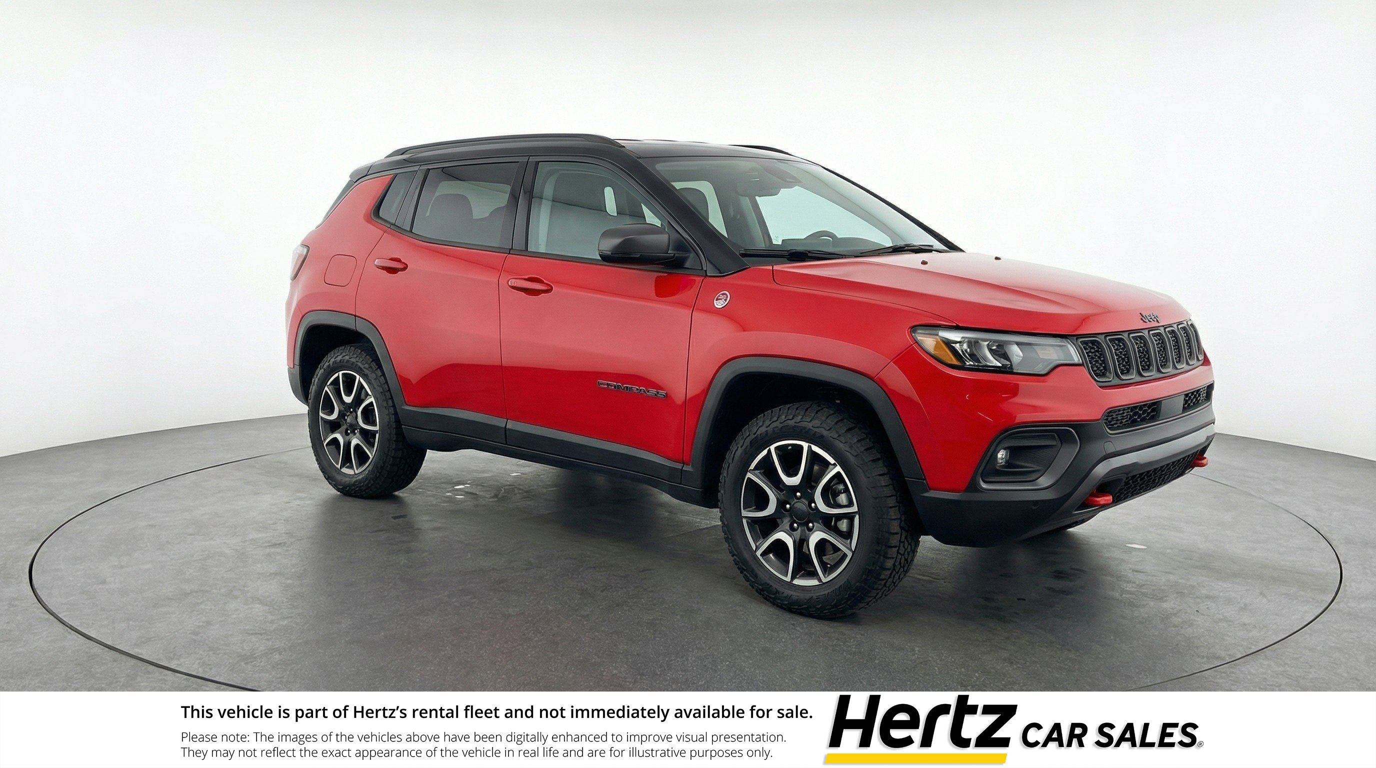 Used 2025 Jeep Compass Trailhawk AWD/4WD image 1