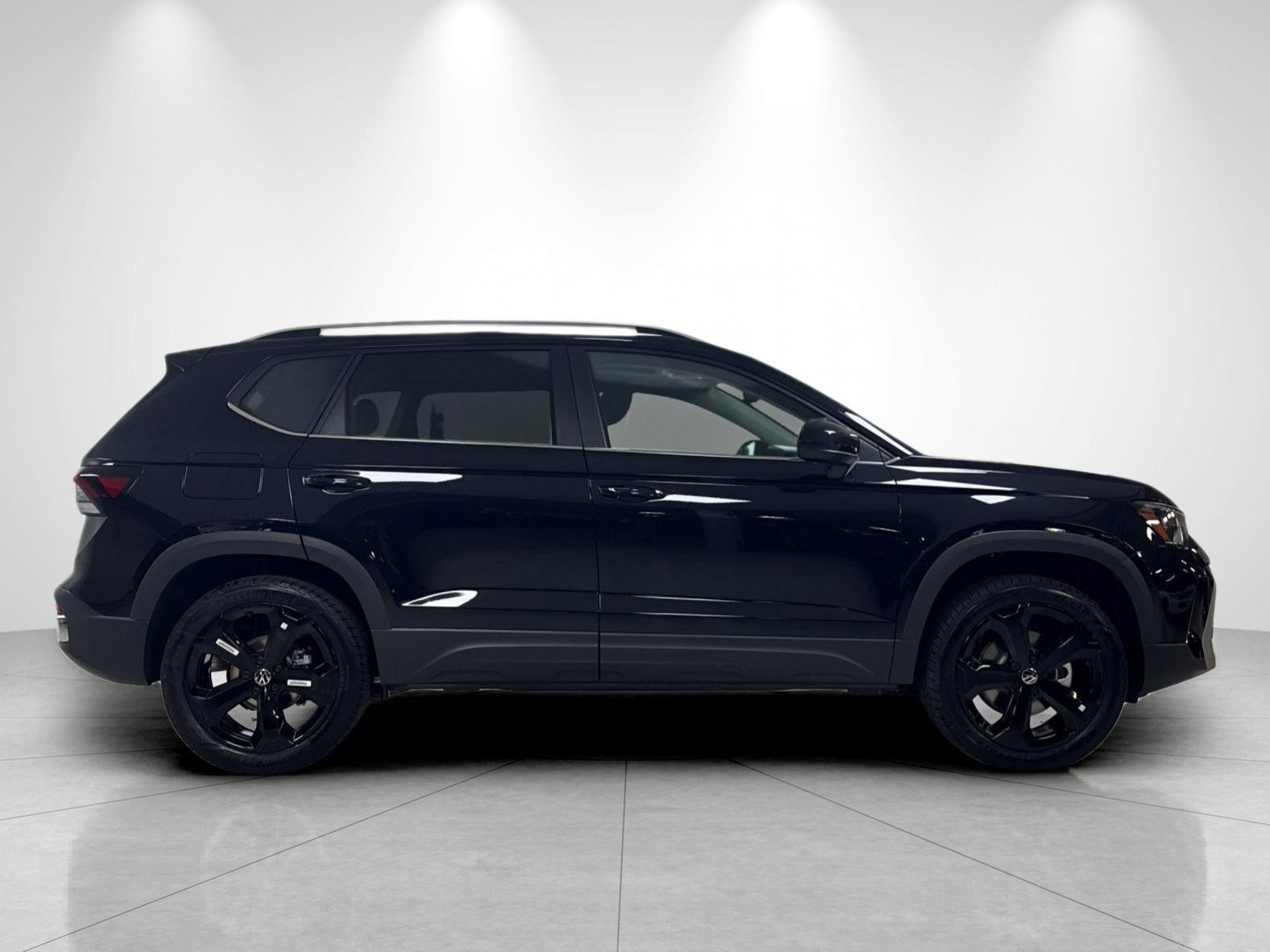 New 2026 Volkswagen Taos SEL AWD/4WD image 6