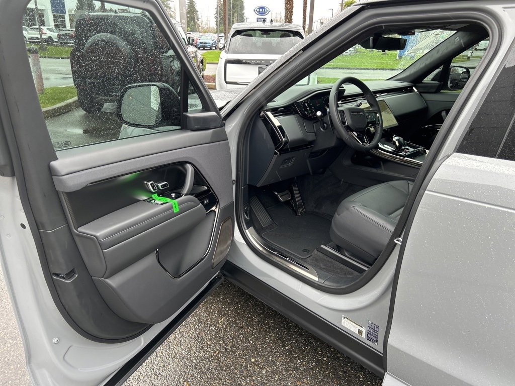 New 2025 Land Rover Range Rover Sport SV Edition Two image 10
