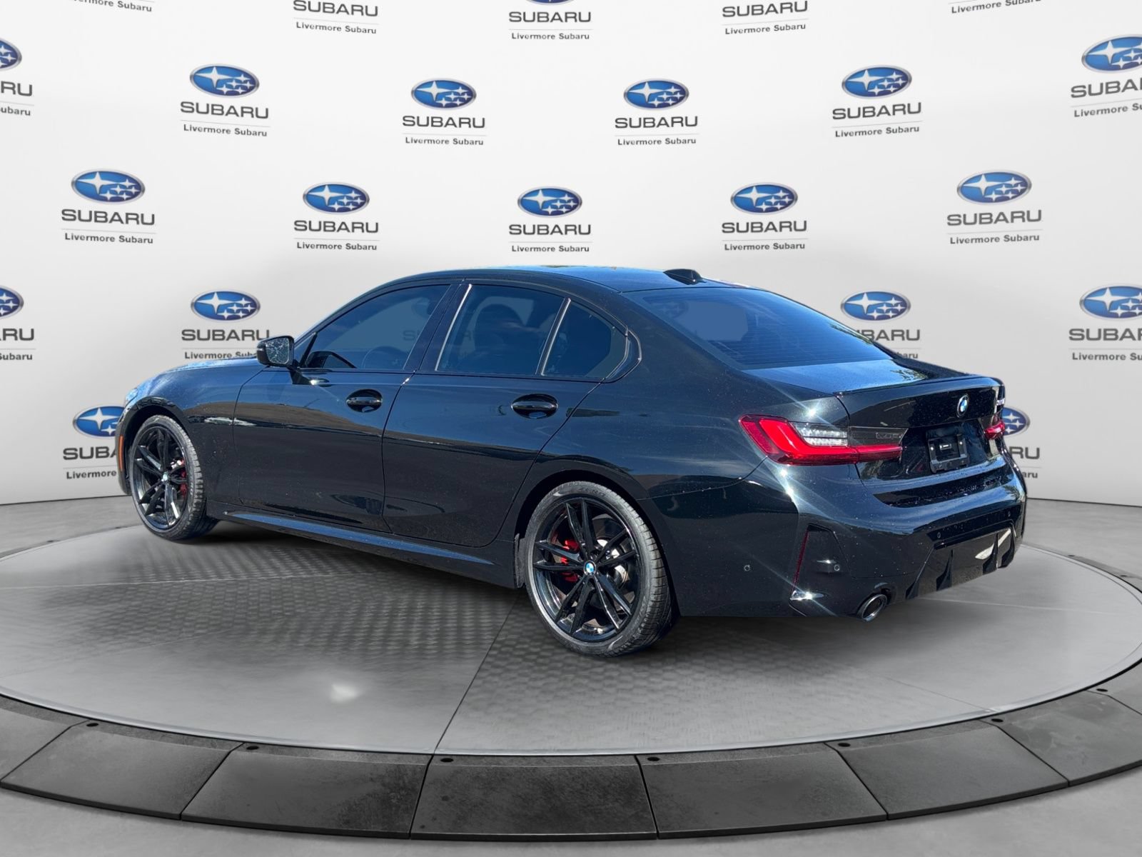 Used 2023 BMW 330i Sedan w/ M Sport Package RWD image 4