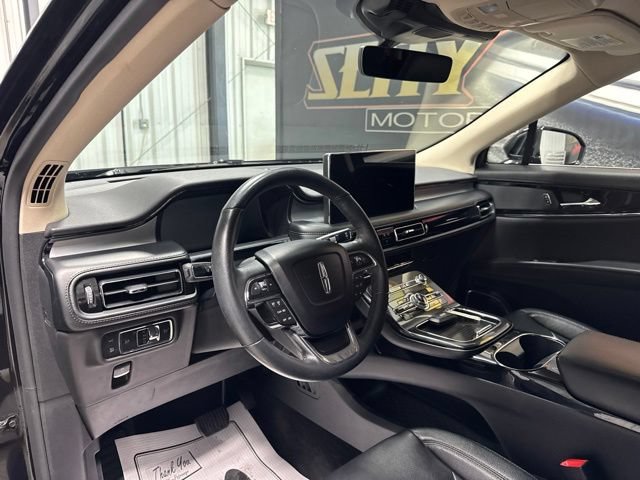 Used 2023 Lincoln Nautilus AWD w/ Premium Package image 6