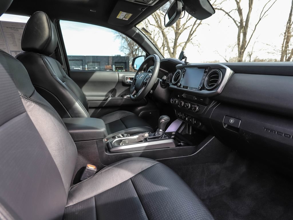 Used 2023 Toyota Tacoma TRD Off-Road w/ TRD Premium Off Road Package image 27