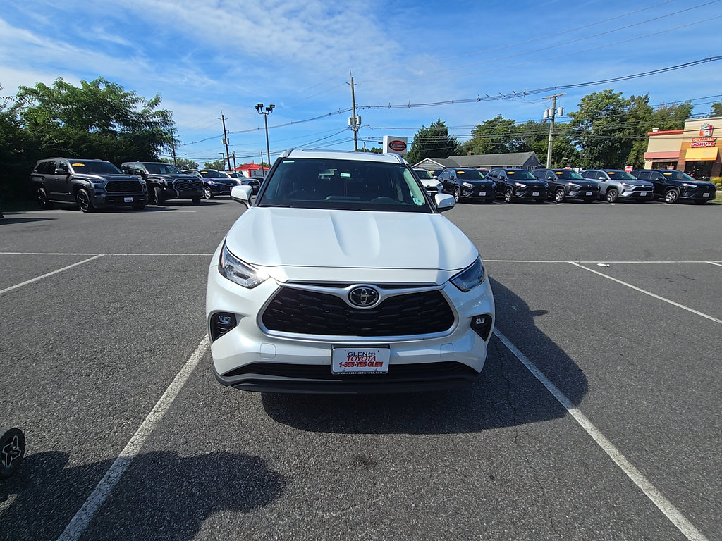 Used 2022 Toyota Highlander XLE