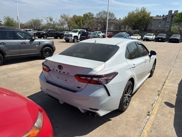 Used 2023 Toyota Camry SE FWD image 8