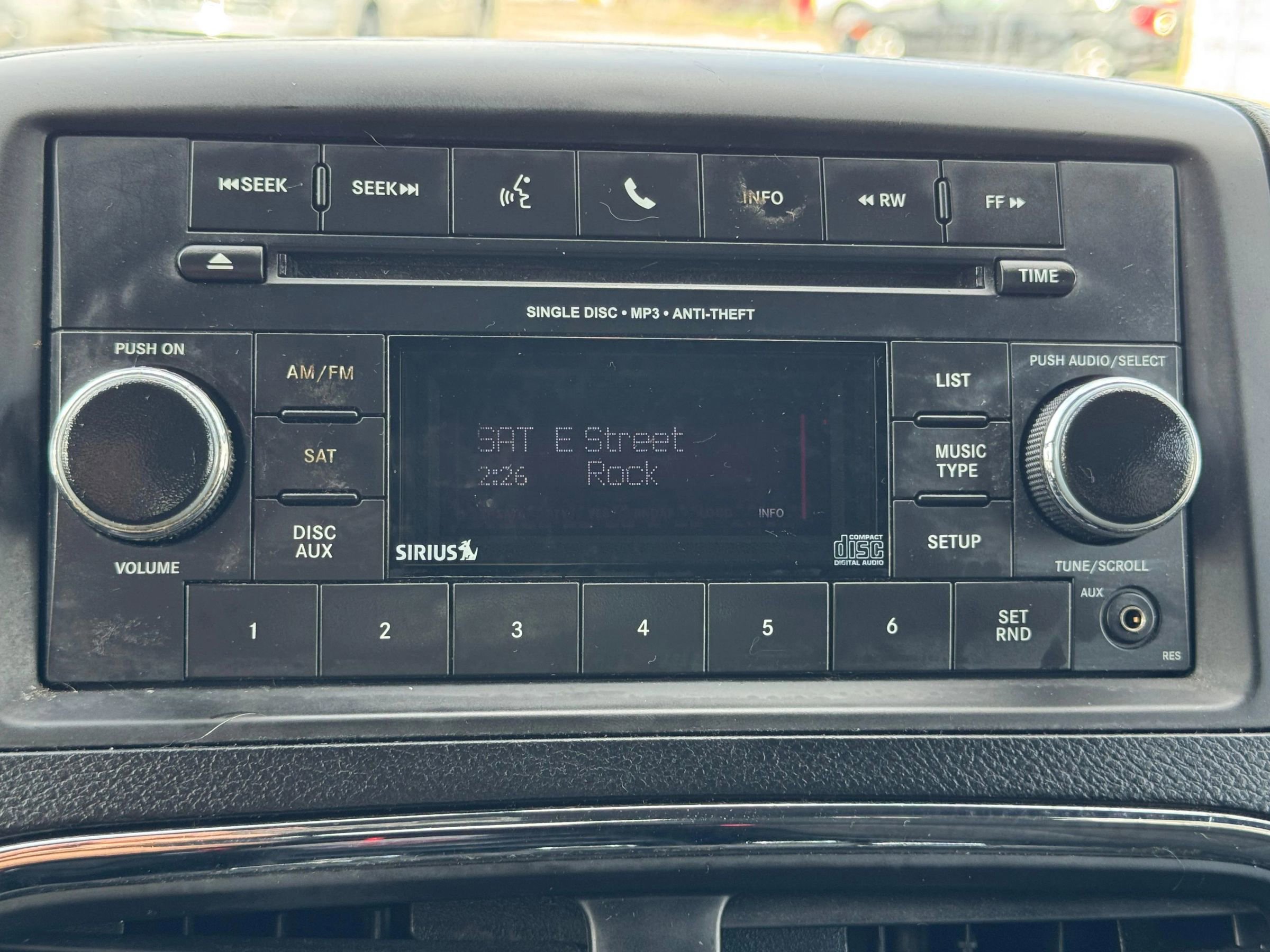 Used 2015 Dodge Grand Caravan SE image 22