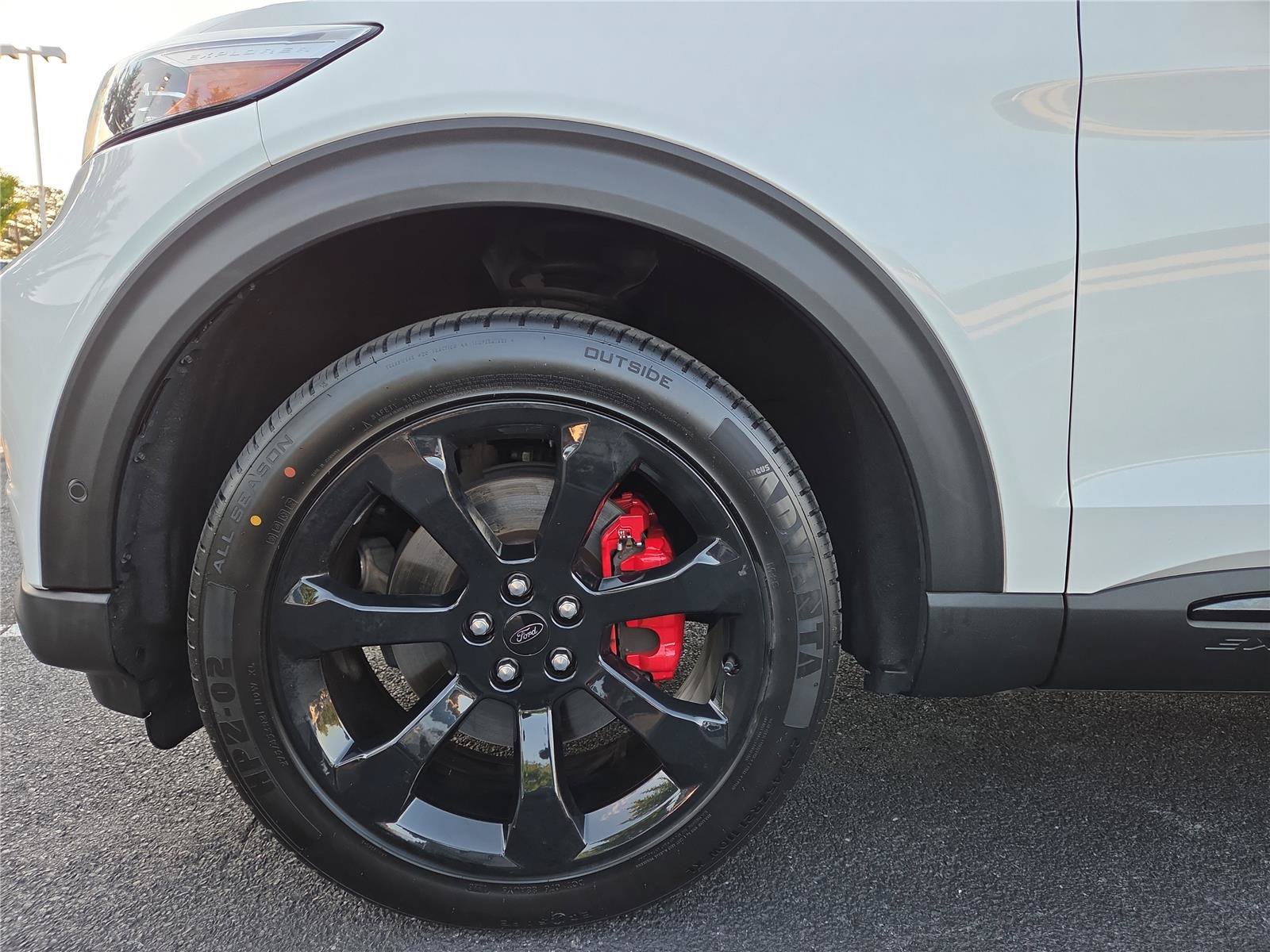 Used 2022 Ford Explorer ST w/ Equipment Group 401A AWD/4WD image 11