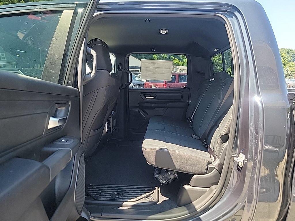 New 2026 RAM 1500 Express AWD/4WD image 6