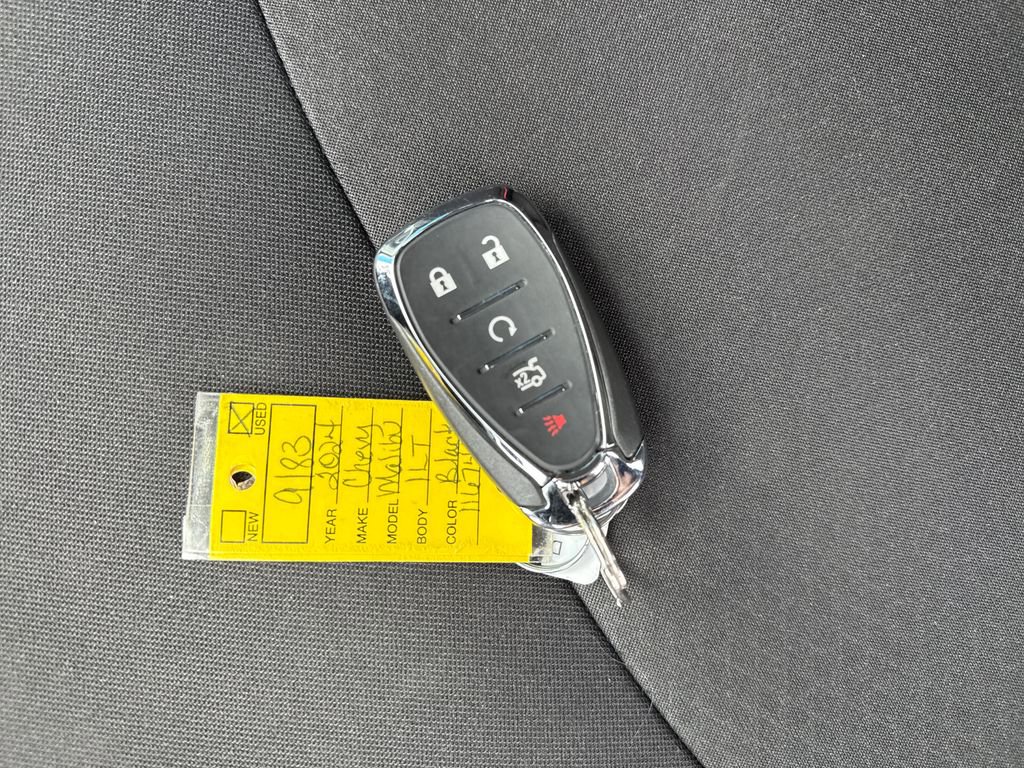 Used 2024 Chevrolet Malibu LT image 32