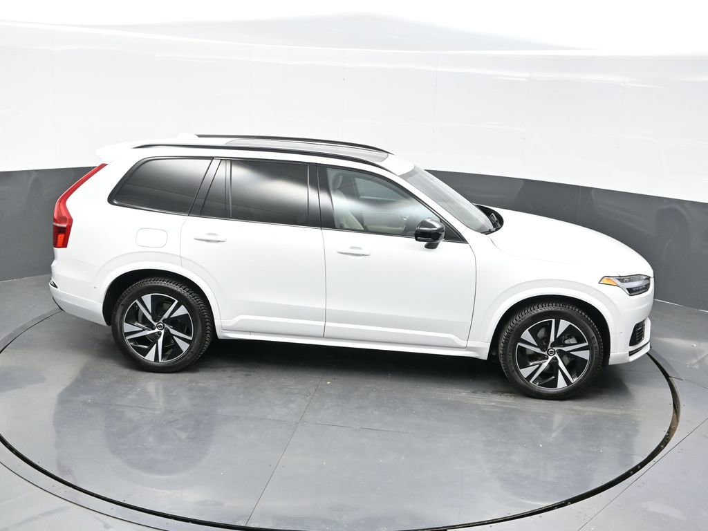 Used 2022 Volvo XC90 T8 R-Design image 31