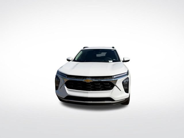 Used 2025 Chevrolet Trax LT FWD image 2