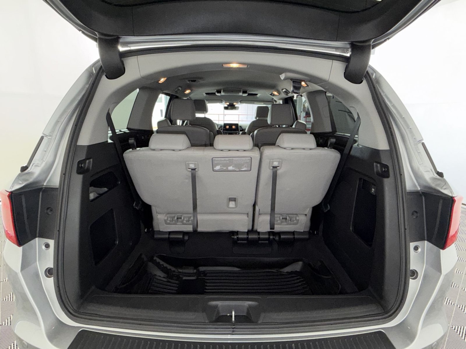 Used 2024 Honda Odyssey Touring image 26