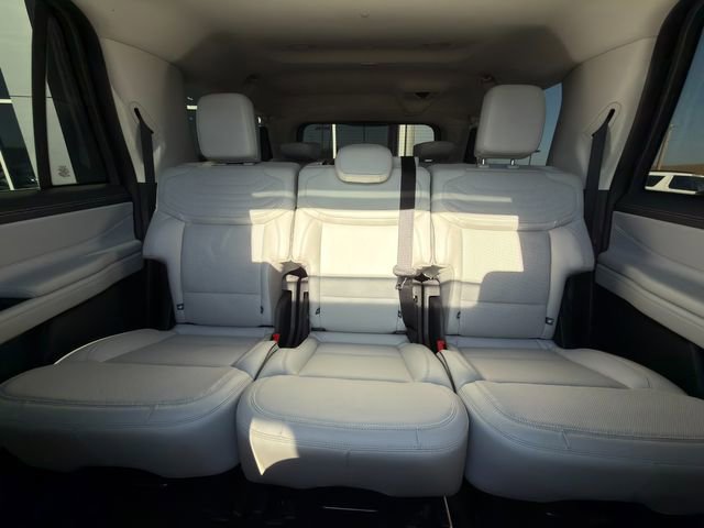 Used 2025 Ford Expedition Max Platinum w/ Platinum Ultimate Package image 49