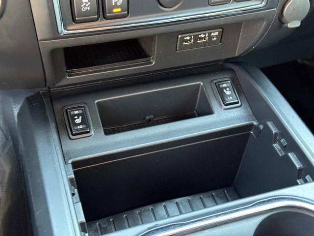 Used 2019 Nissan Titan SV w/ SV Convenience Package image 30