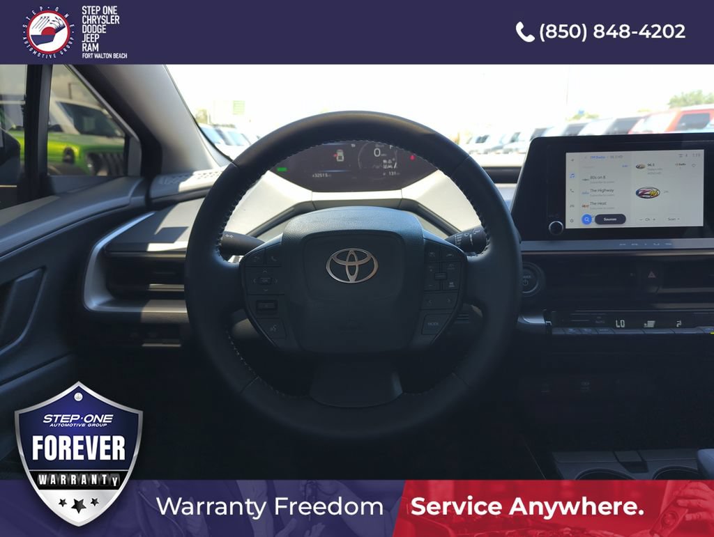 Used 2025 Toyota Prius LE FWD image 15