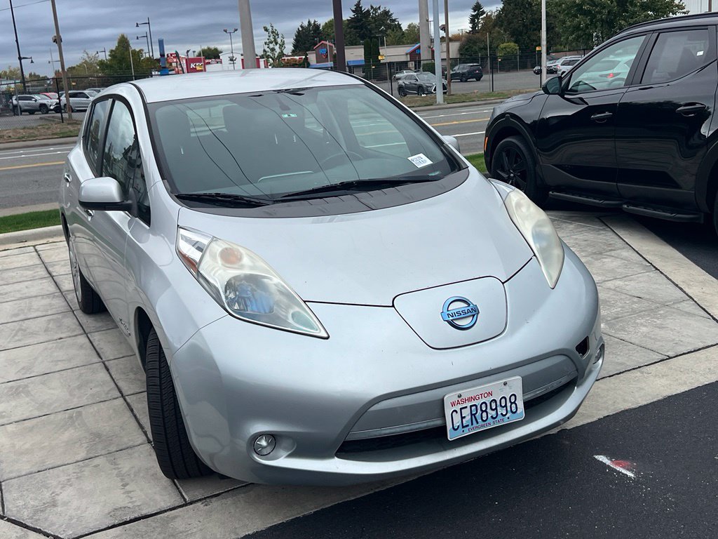Used 2013 Nissan Leaf S FWD image 3