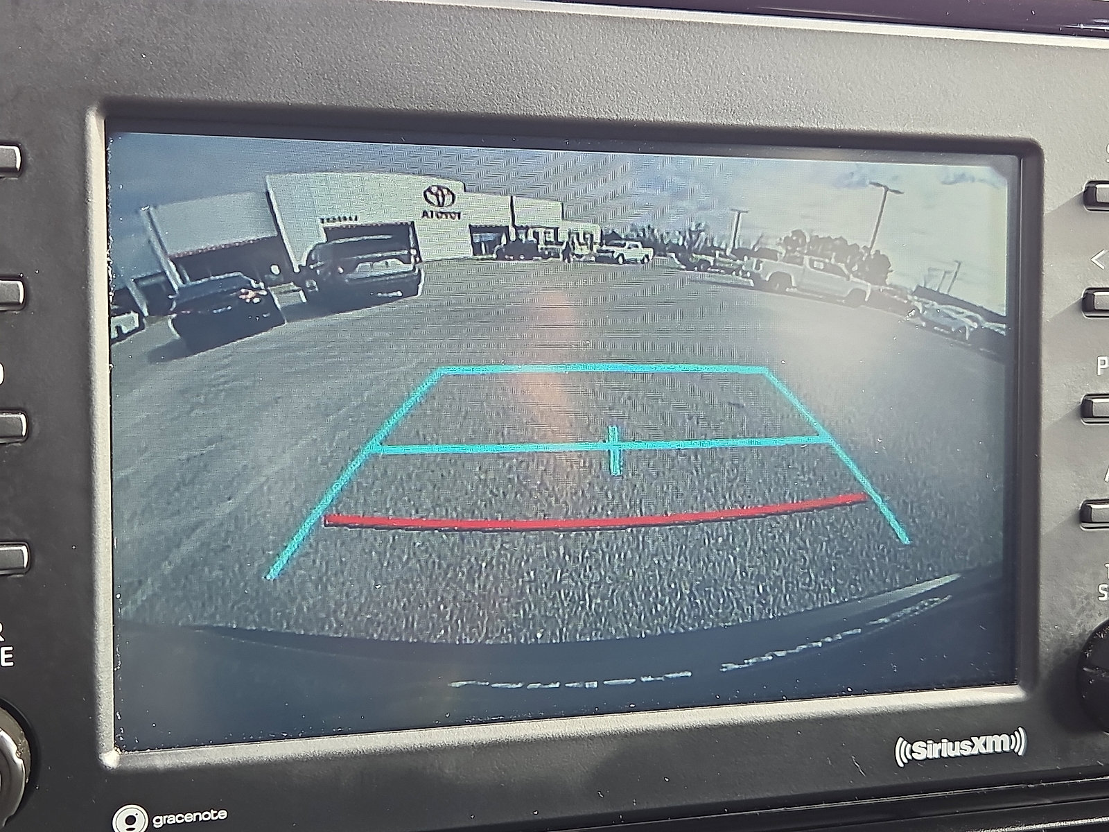 Used 2022 Toyota RAV4 LE image 17