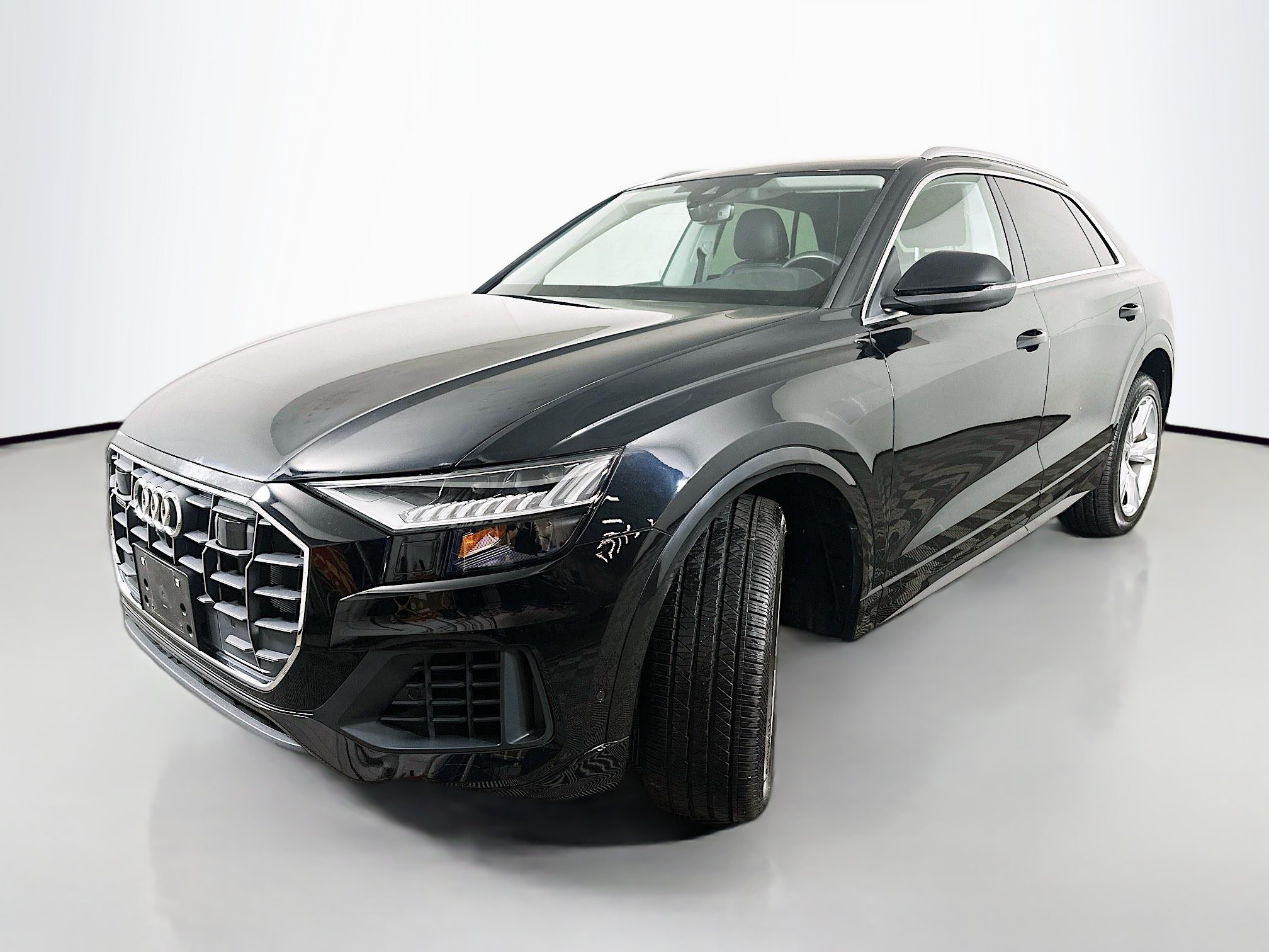 Certified 2023 Audi Q8 Premium w/ Convenience Package AWD/4WD image 4