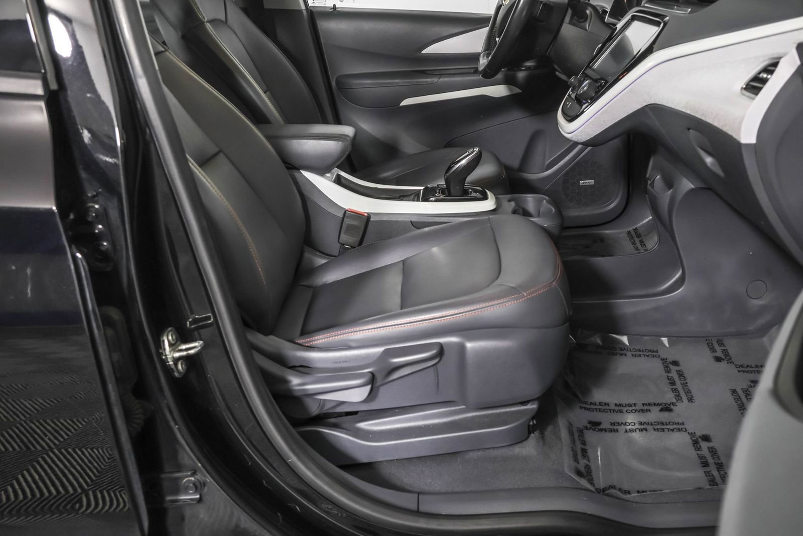 Used 2019 Chevrolet Bolt Premier w/ Infotainment Package image 43