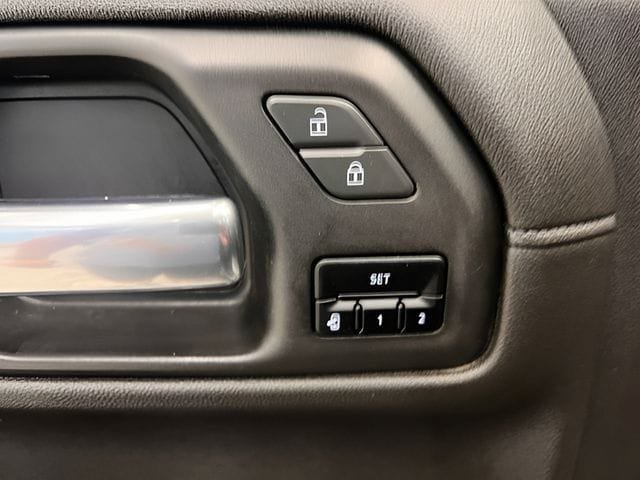 Used 2020 GMC Sierra 1500 SLT w/ SLT Premium Plus Package AWD/4WD image 13