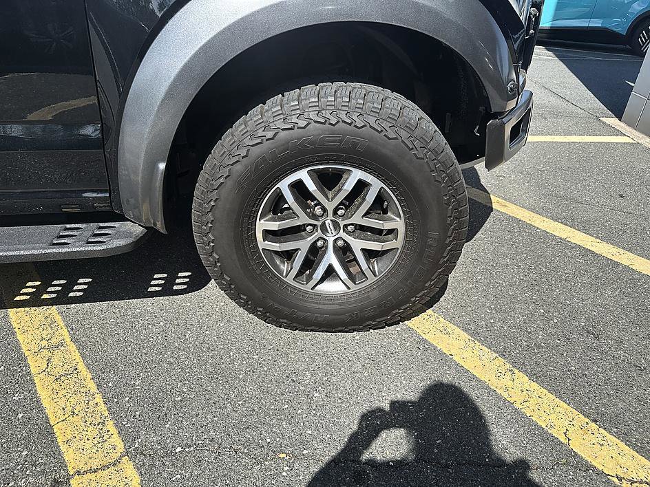 Used 2018 Ford F150 Raptor w/ Equipment Group 802A Luxury AWD/4WD image 12