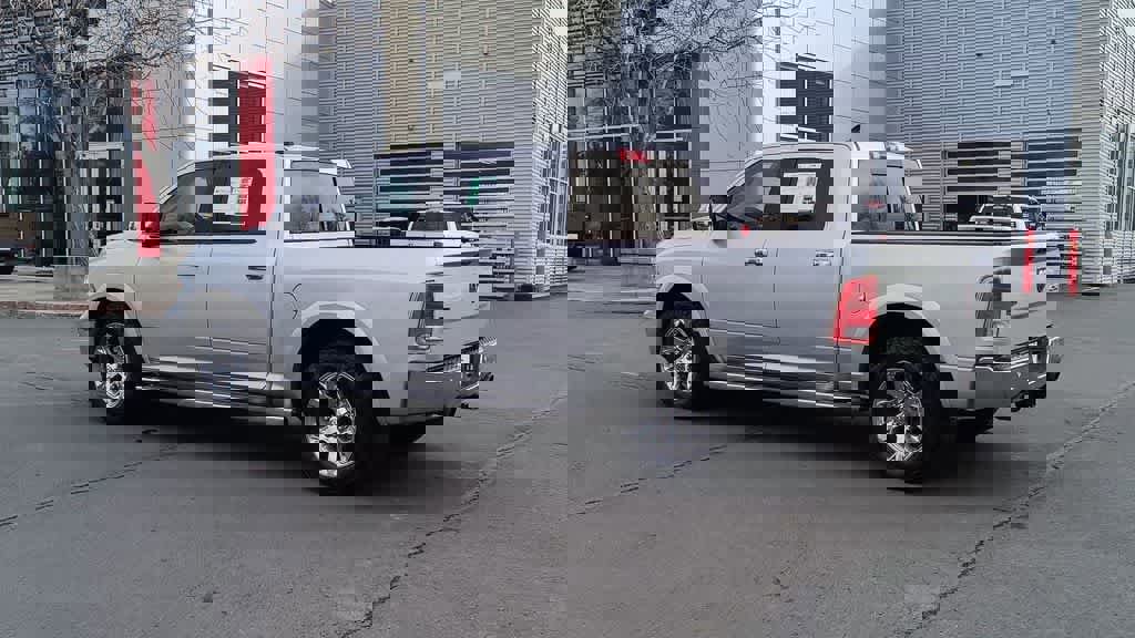 Used 2015 RAM 1500 Laramie image 6