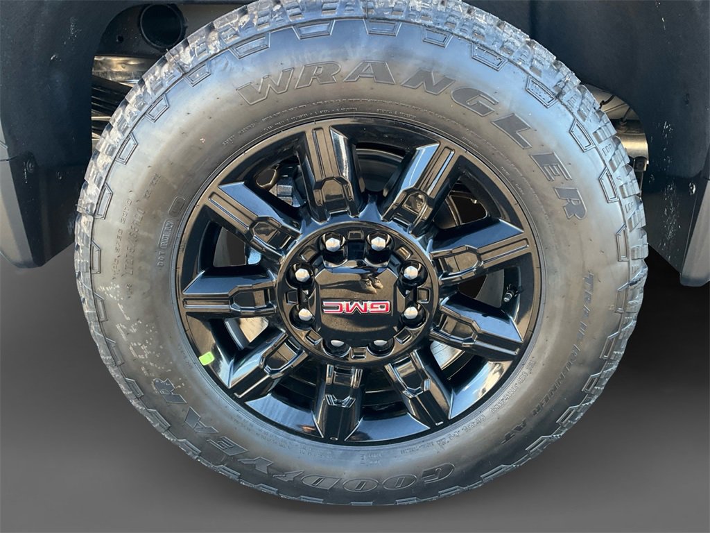 New 2026 GMC Sierra 2500 AT4 w/ AT4 Premium Plus Package image 10