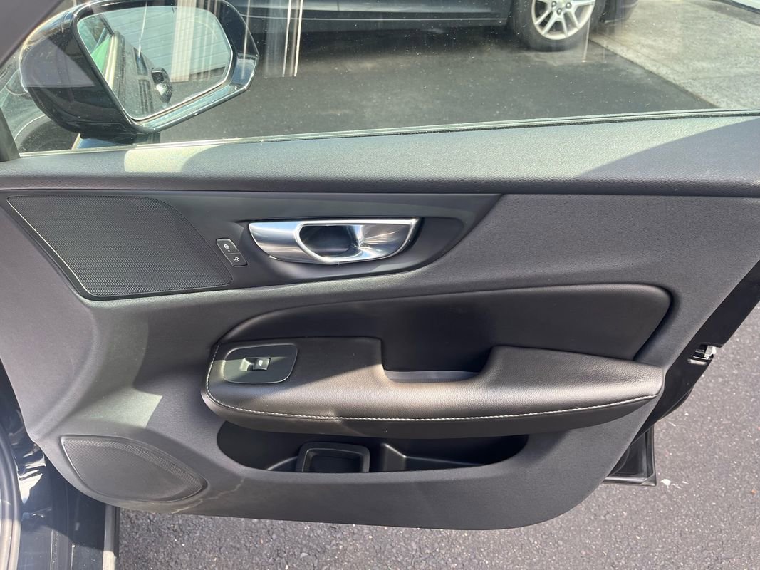 Used 2020 Volvo S60 T5 Momentum w/ Protection Package Premier image 19