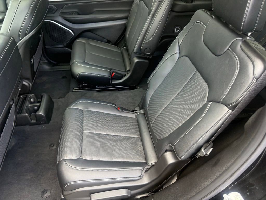 New 2026 Jeep Grand Cherokee L Limited AWD/4WD image 35