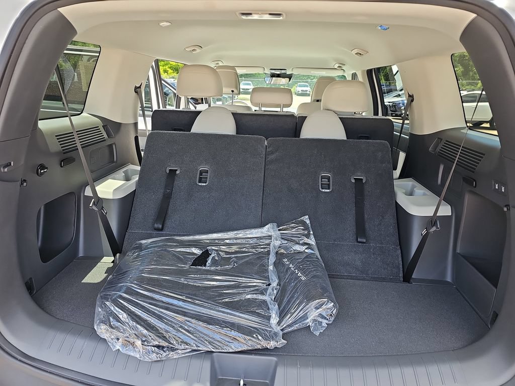Certified 2025 Hyundai Santa Fe SE FWD image 12