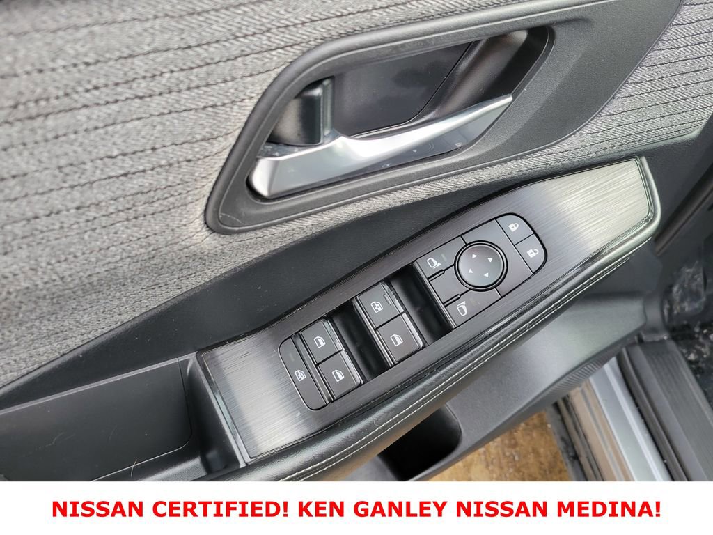 Certified 2023 Nissan Rogue SV image 37