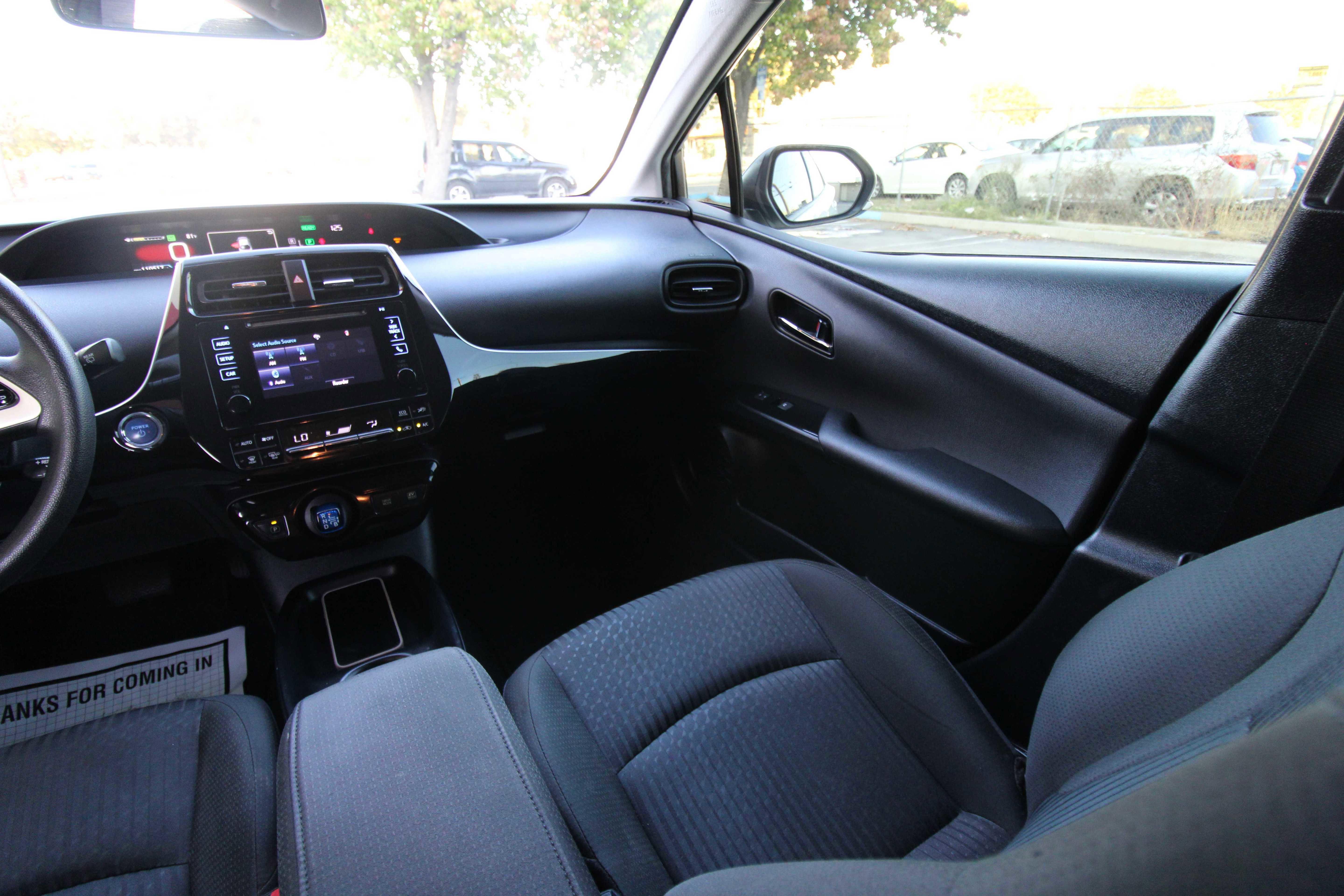 Used 2016 Toyota Prius Two image 32