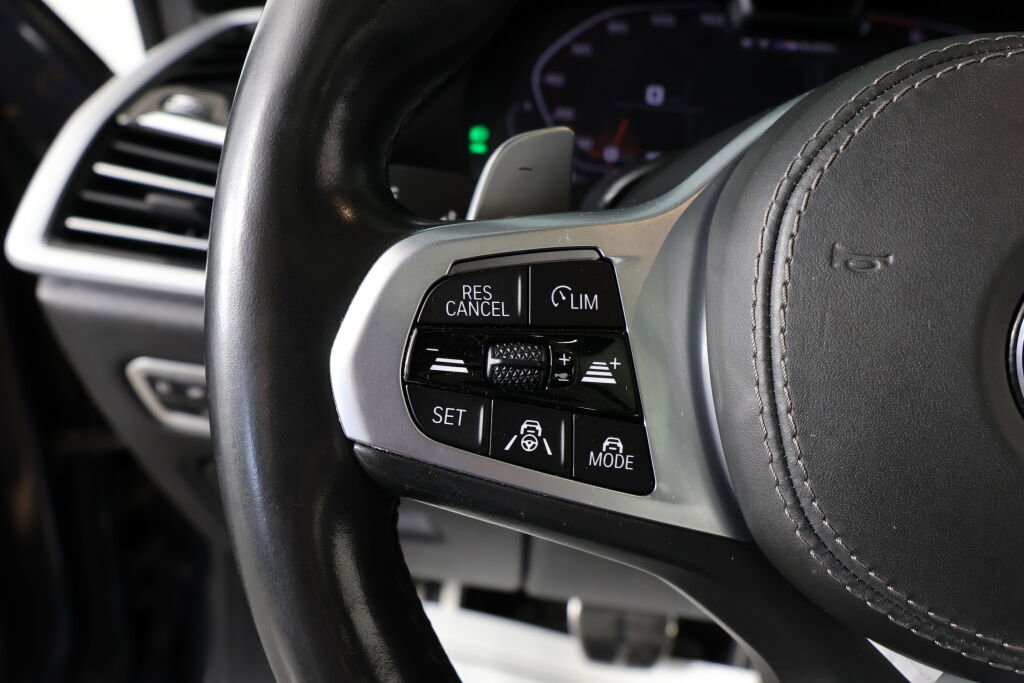 Used 2020 BMW X7 M50i image 36