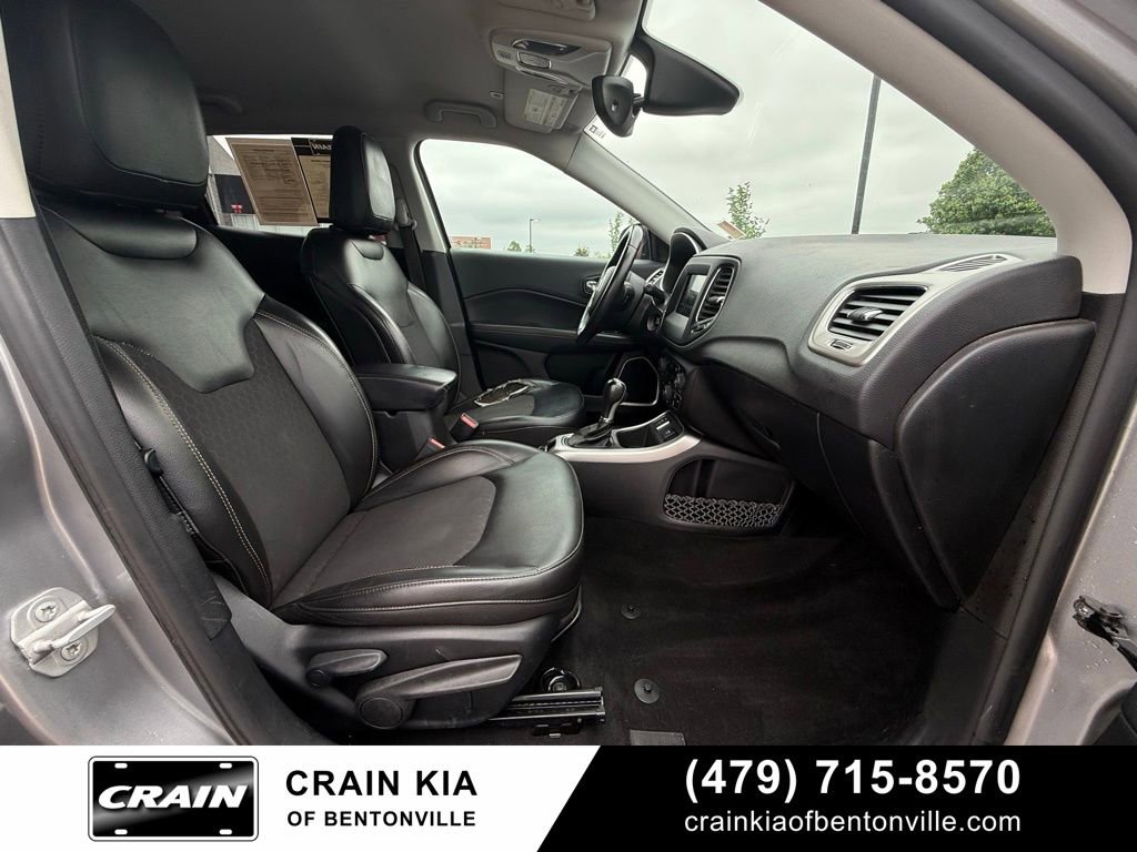 Used 2018 Jeep Compass Latitude w/ Popular Equipment Group image 32