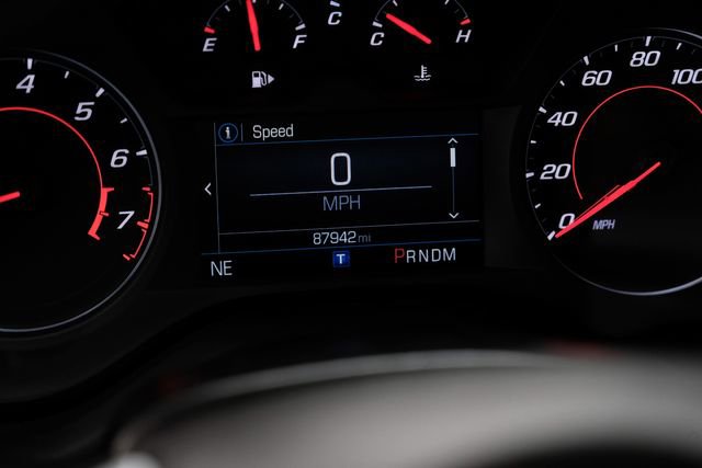 Used 2021 Chevrolet Camaro LT w/ Technology Package RWD image 17